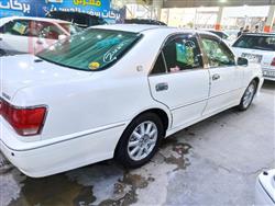 تۆیۆتا کراون
